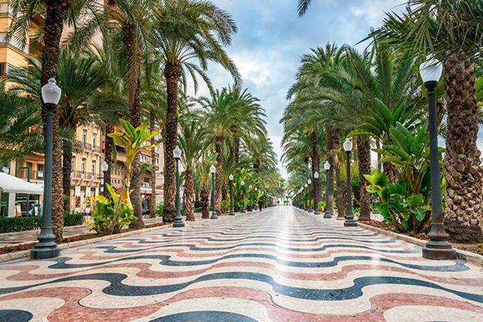 Centrico Y Espacioso Piso En Barrio Tranquilo لقنت المظهر الخارجي الصورة